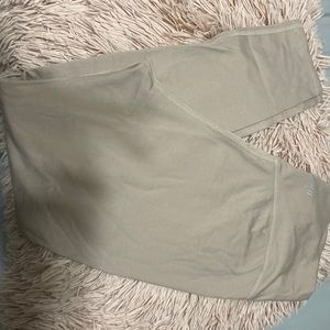 Beige leggings